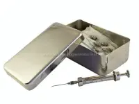 Scatola per la sterilizzazione e conservazione delle vecchie siringhe di vetro