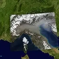 Foto da satellite della Pianura Padana inquinata